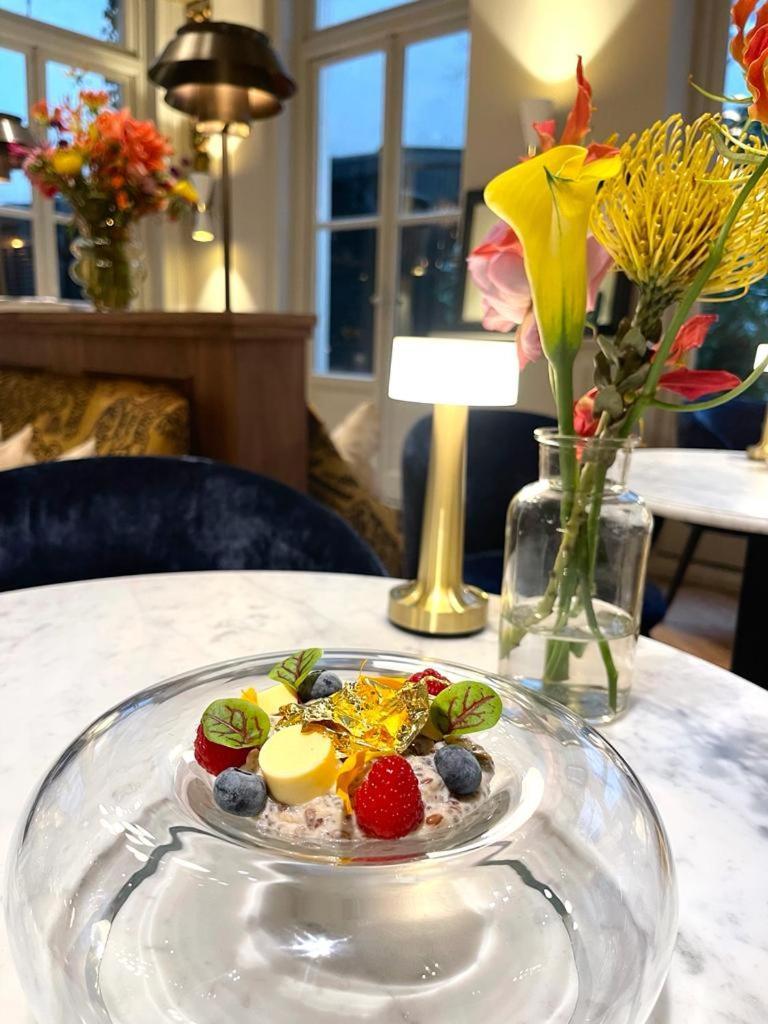 Hotel 717 Амстердам Екстериор снимка A fruit salad